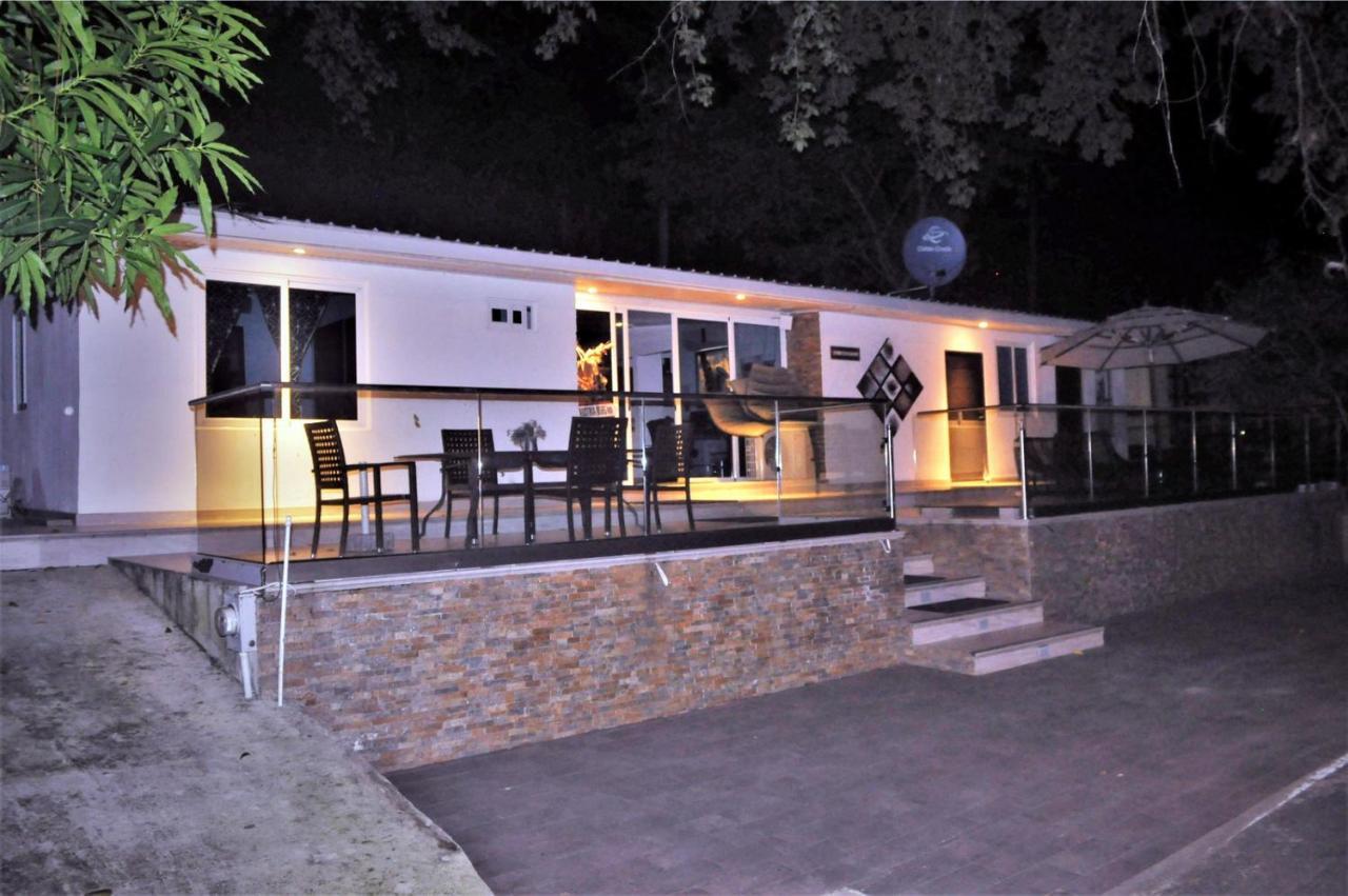 La Romantica Bed and Breakfast Contadora Island Buitenkant foto