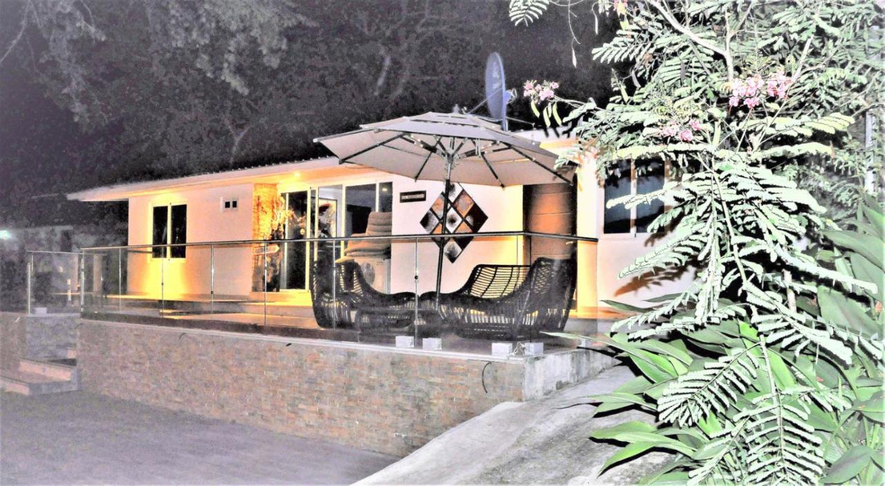 La Romantica Bed and Breakfast Contadora Island Buitenkant foto